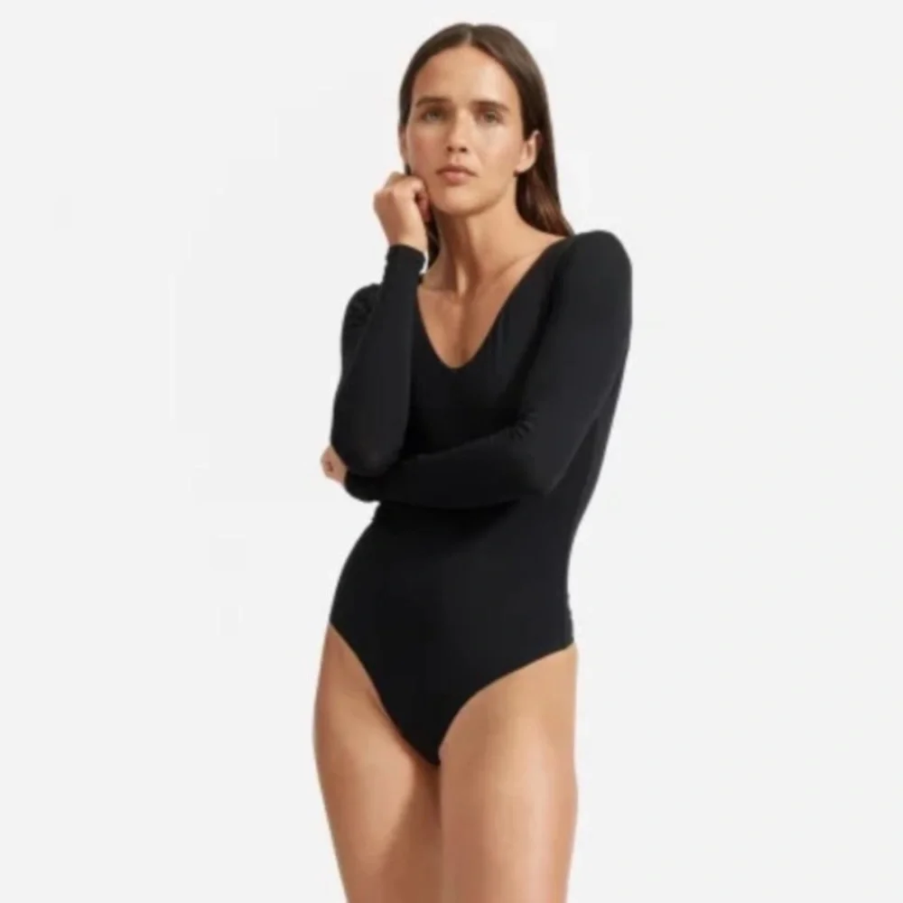 Everlane The Long-Sleeve V-neck Supima® Bodysuit (S) - Picture 7 of 7